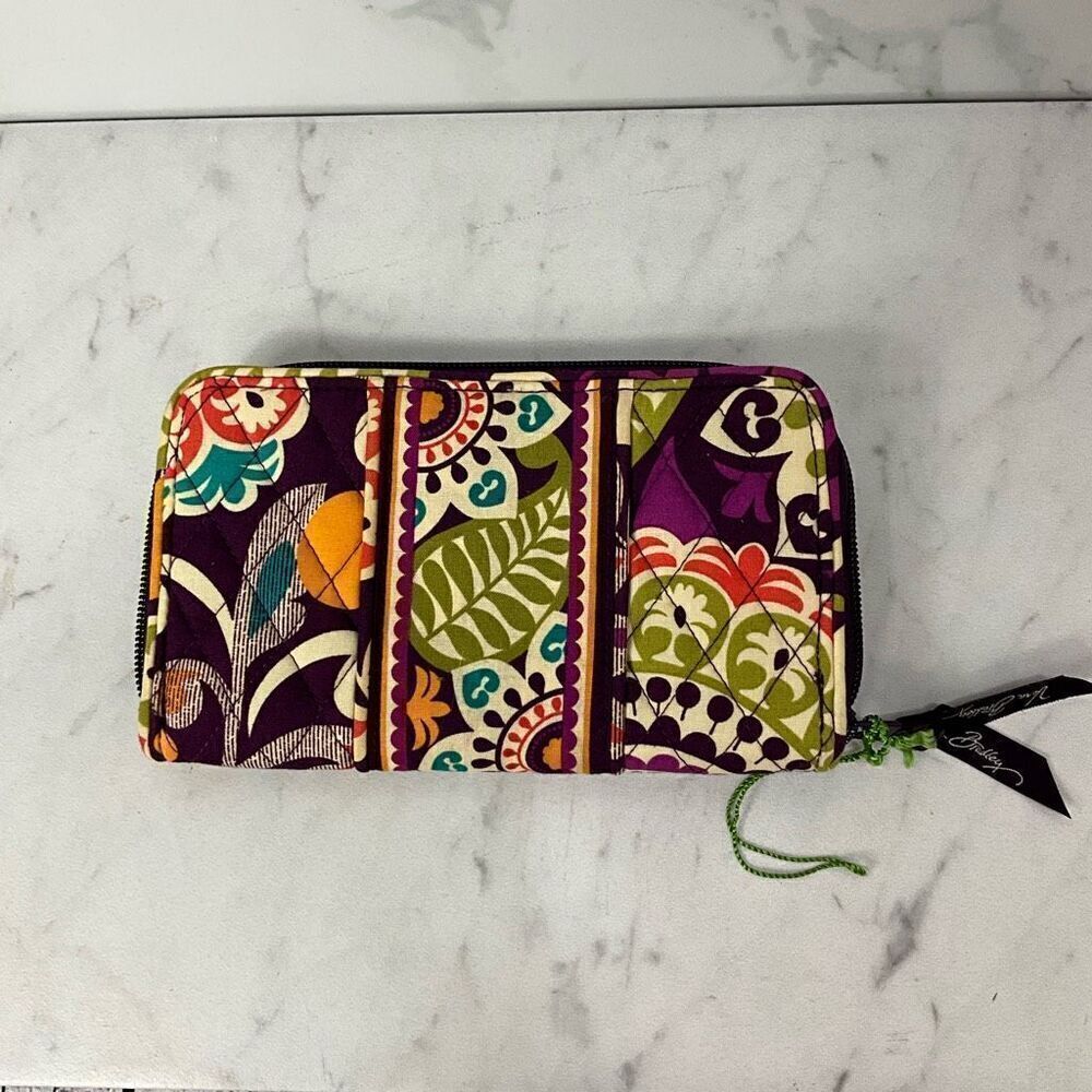 VERA BRADLEY Zip Around Wallet - Picture 1 of 3